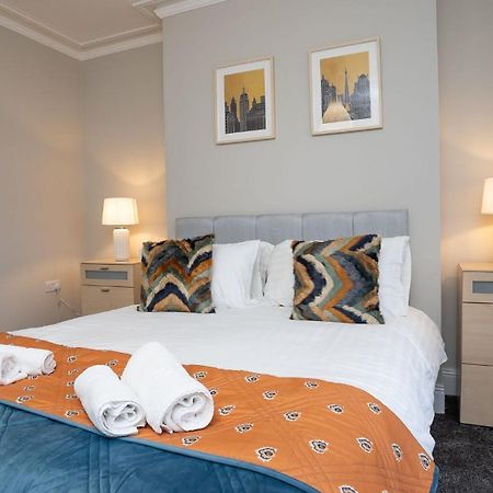 Queens Large 2 Bdr & 1 Bdr Apartments By Belfast City Breaks Exteriör bild