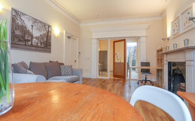 Queens Large 2 Bdr & 1 Bdr Apartments By Belfast City Breaks Exteriör bild